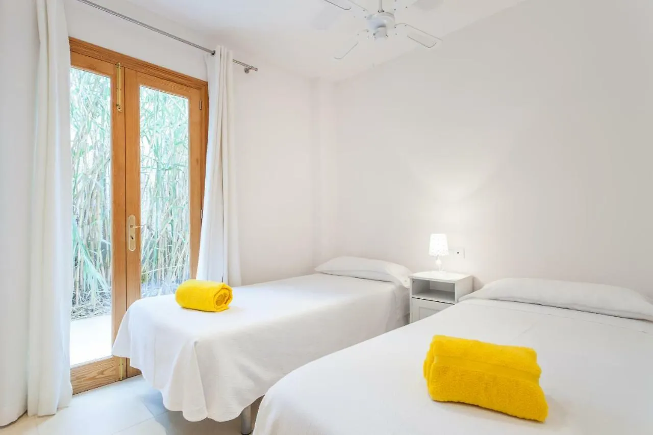 Apartment Apartamento El Rojo Can Picafort  Spain